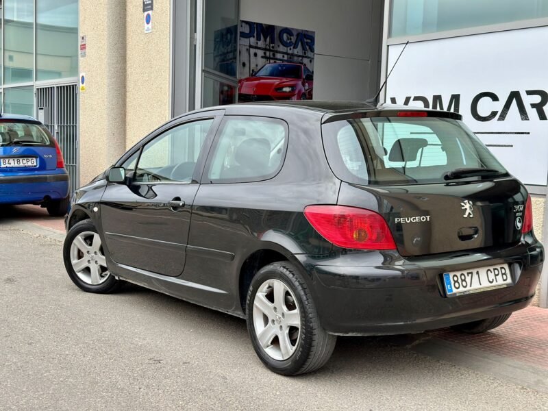 PEUGEOT 307 2.0HDI 11cv