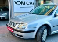 VOLKSWAGEN BORA 1.6 gasolina 105cv