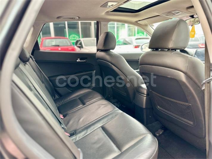 HYUNDAI i30 2.0 CRDi VGT Premium 5p.