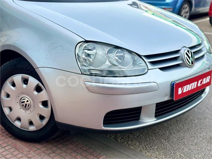 VOLKSWAGEN Golf 1.4 Conceptline 5p.