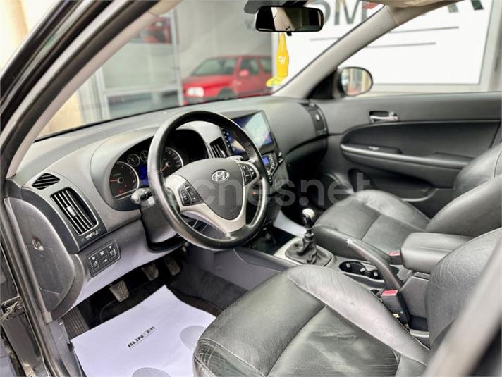 HYUNDAI i30 2.0 CRDi VGT Premium 5p.