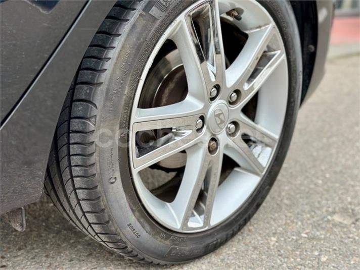 HYUNDAI i30 2.0 CRDi VGT Premium 5p.