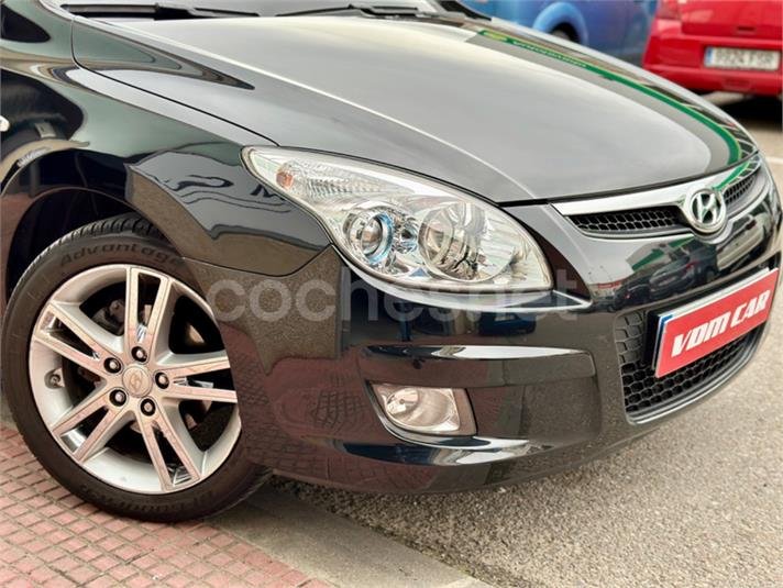 HYUNDAI i30 2.0 CRDi VGT Premium 5p.