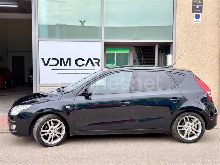 HYUNDAI i30 2.0 CRDi VGT Premium 5p.