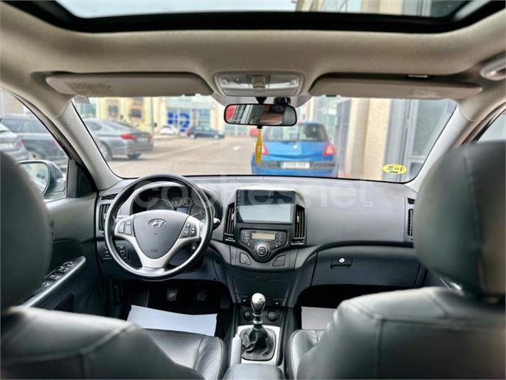 HYUNDAI i30 2.0 CRDi VGT Premium 5p.