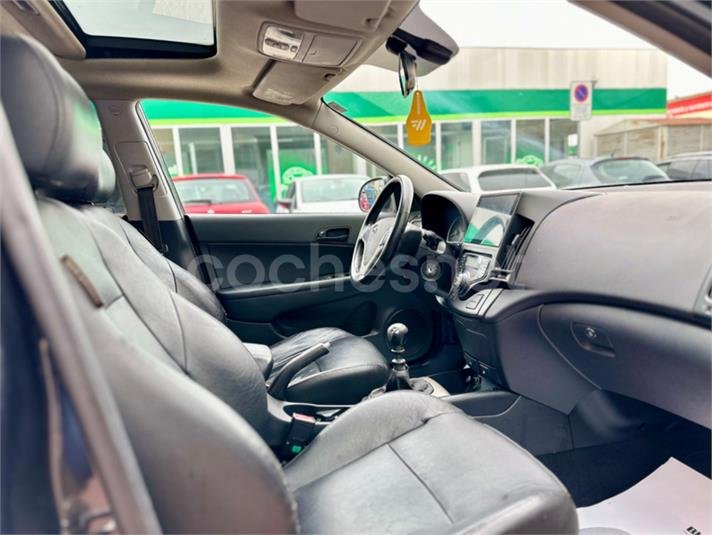 HYUNDAI i30 2.0 CRDi VGT Premium 5p.