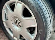 VOLKSWAGEN New Beetle 1.6 gasolina