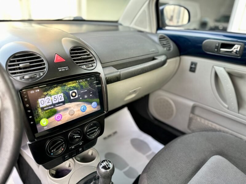 VOLKSWAGEN New Beetle 1.6 gasolina