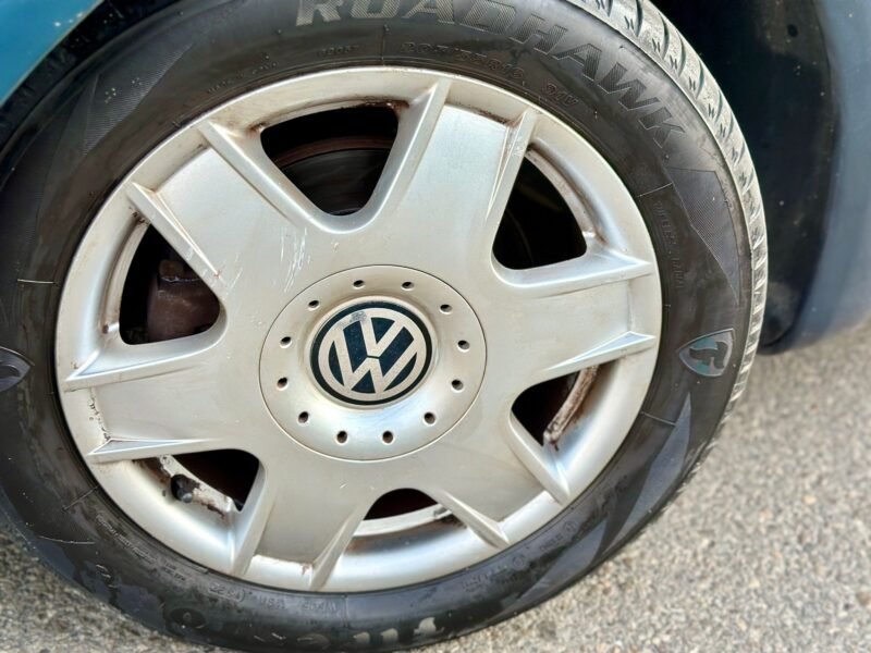 VOLKSWAGEN New Beetle 1.6 gasolina