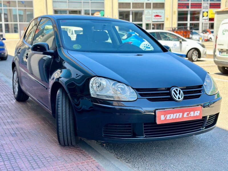 VOLKSWAGEN Golf V 1.6 gasolina