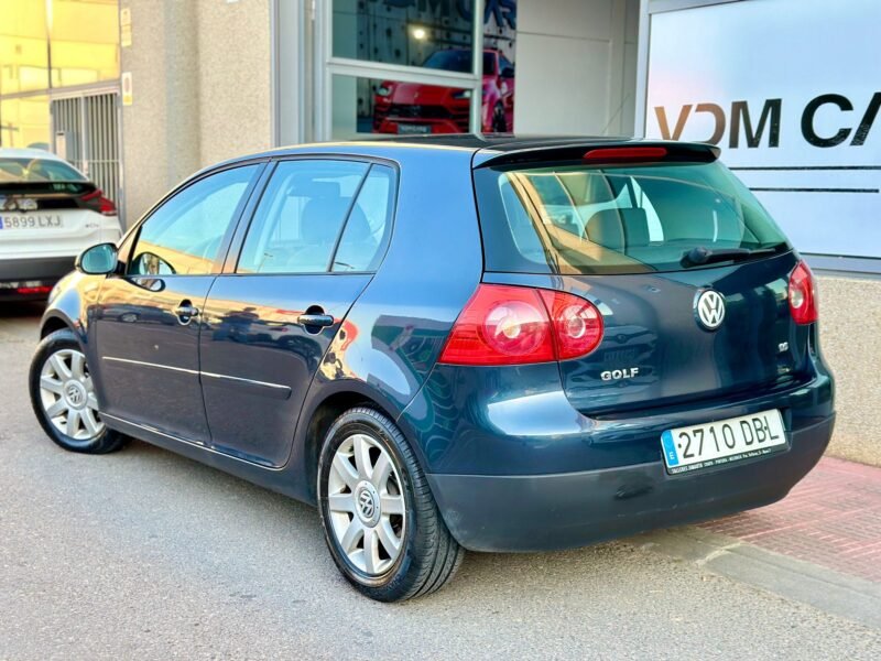 VOLKSWAGEN Golf 1.6 gasolina 102cv