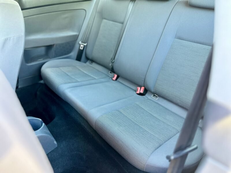 VOLKSWAGEN Golf V 1.6 gasolina