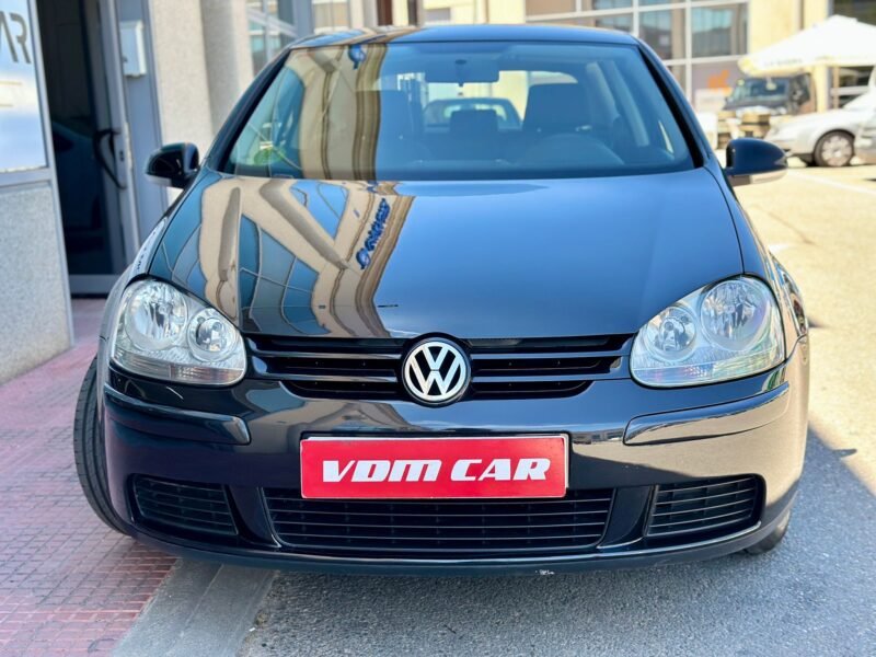 VOLKSWAGEN Golf V 1.6 gasolina