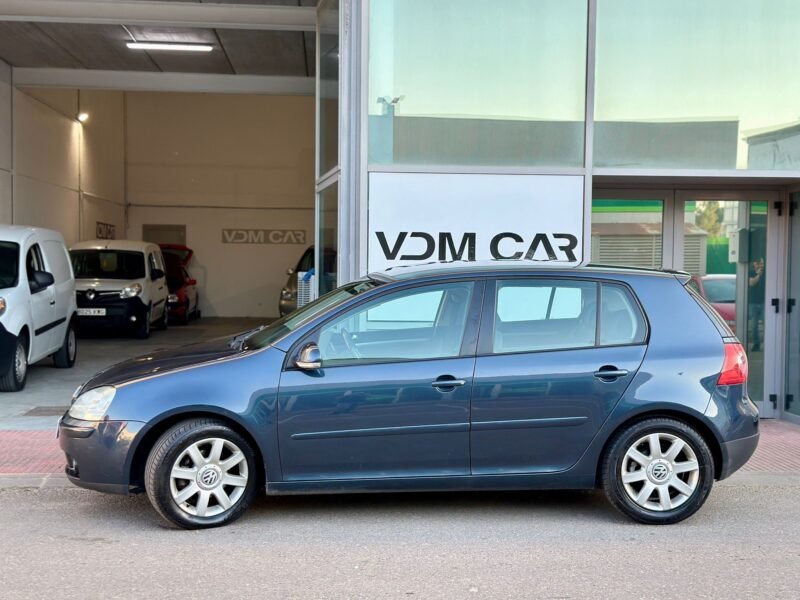 VOLKSWAGEN Golf 1.6 gasolina 102cv