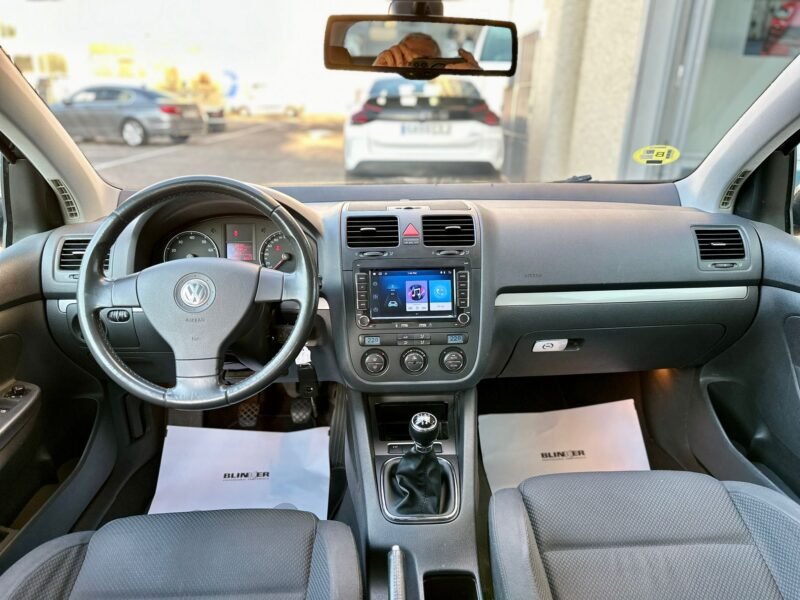 VOLKSWAGEN Golf 1.6 gasolina 102cv