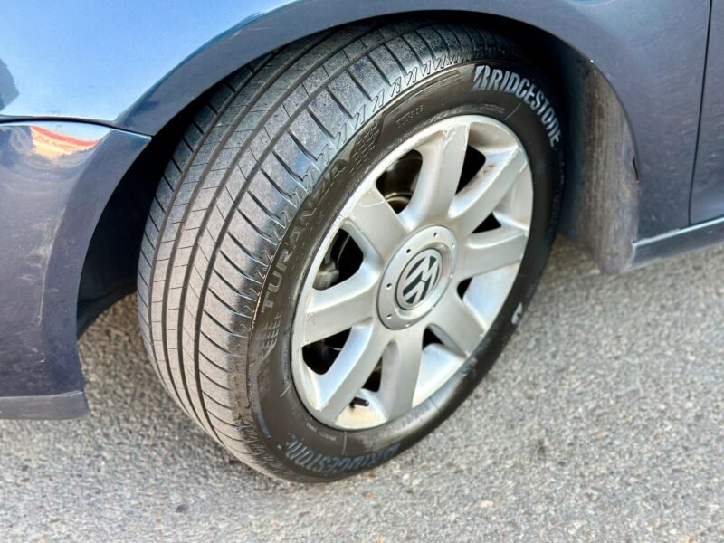 VOLKSWAGEN Golf 1.6 gasolina 102cv