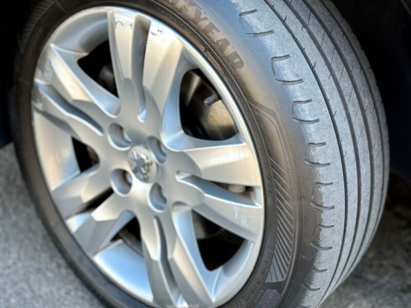 PEUGEOT 50008 2.0HDI Sport