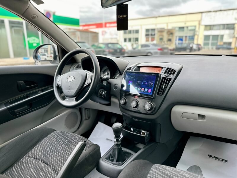 KIA ceed 1.4 Conceptline 5p.