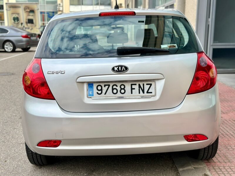 KIA ceed 1.4 Conceptline 5p.