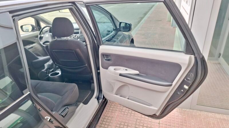 MITSUBISHI Grandis 2.0 CDTI