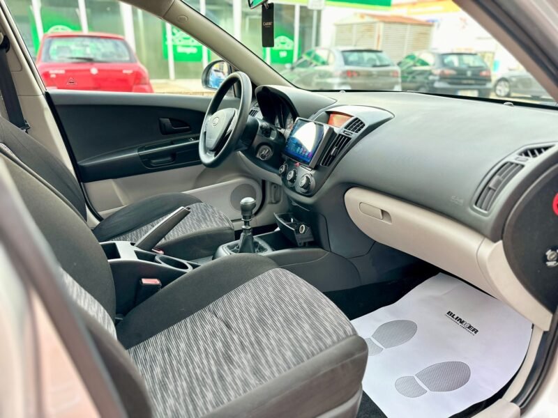 KIA ceed 1.4 Conceptline 5p.