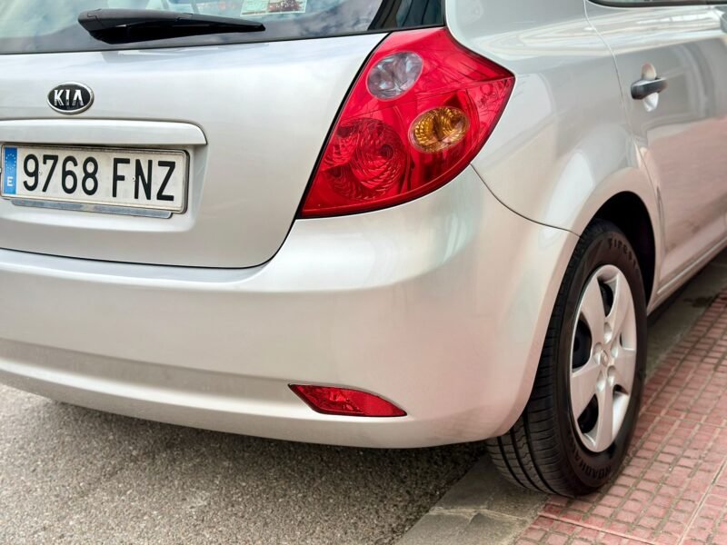 KIA ceed 1.4 Conceptline 5p.