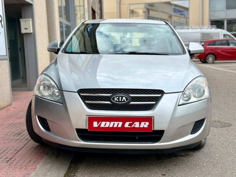 KIA ceed 1.4 Conceptline 5p.