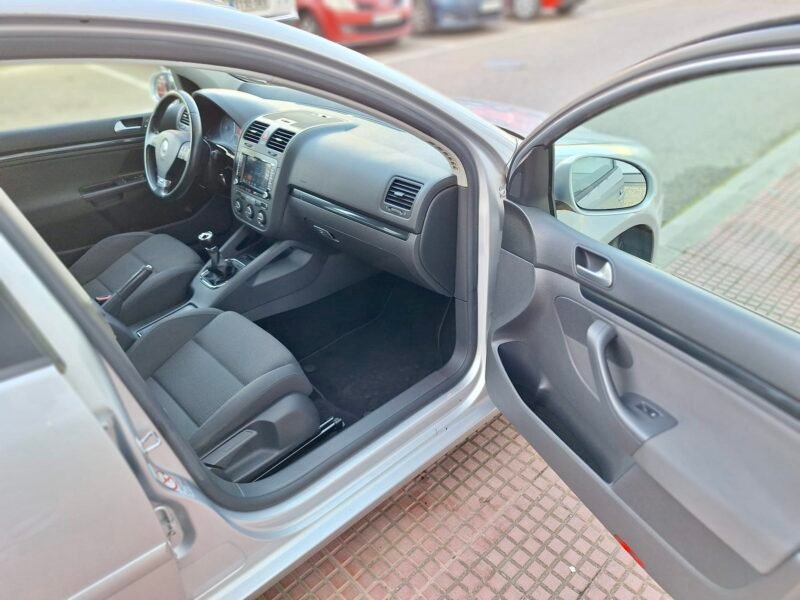 VOLKSWAGEN Golf GT 1.9TDI 105cv