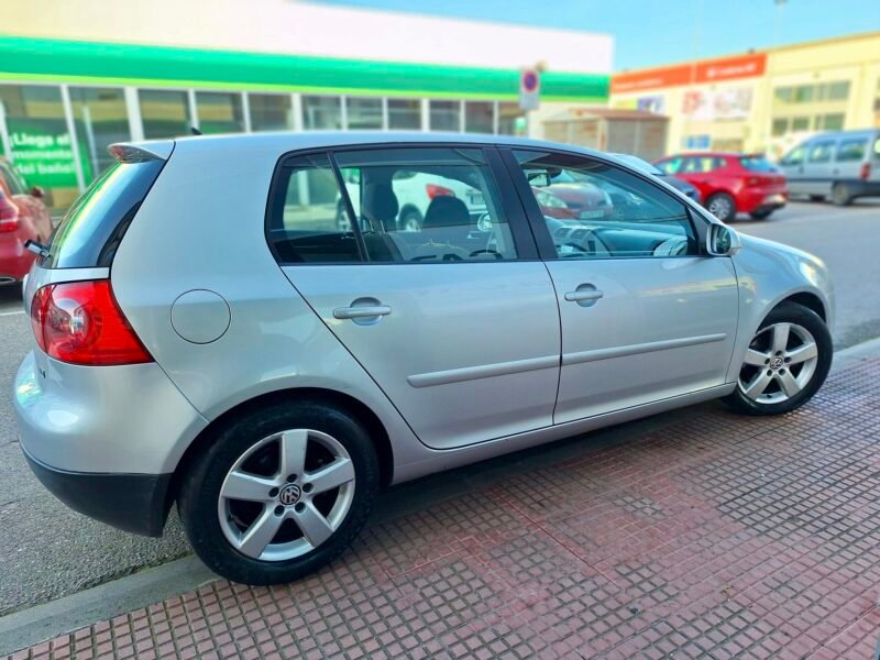 VOLKSWAGEN Golf GT 1.9TDI 105cv