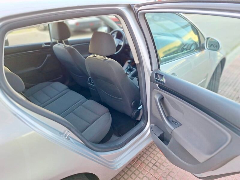 VOLKSWAGEN Golf GT 1.9TDI 105cv