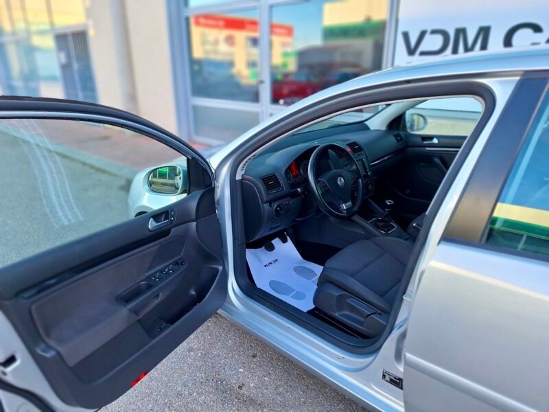 VOLKSWAGEN Golf GT 1.9TDI 105cv