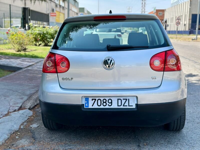 VOLKSWAGEN Golf 1.6 IGolf
