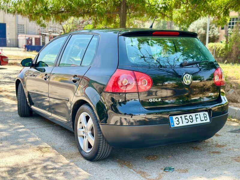 VOLKSWAGEN Golf 1.9TDI 105cv Higline