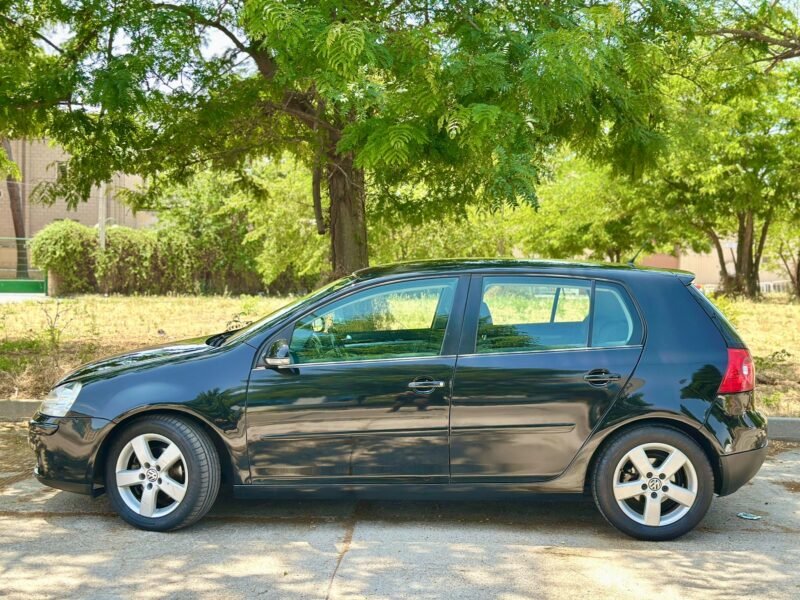 VOLKSWAGEN Golf 1.9TDI 105cv Higline
