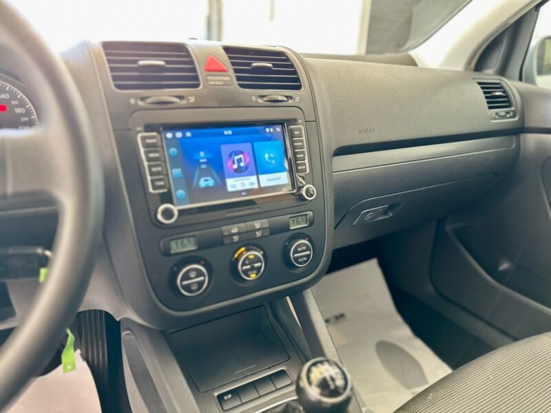 VOLKSWAGEN Golf 1.6 IGolf