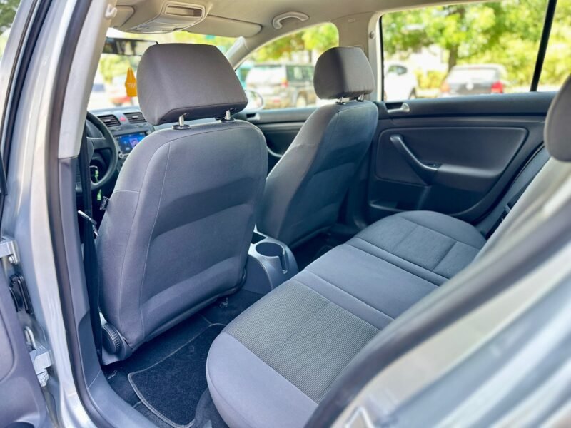 VOLKSWAGEN Golf 1.6 IGolf