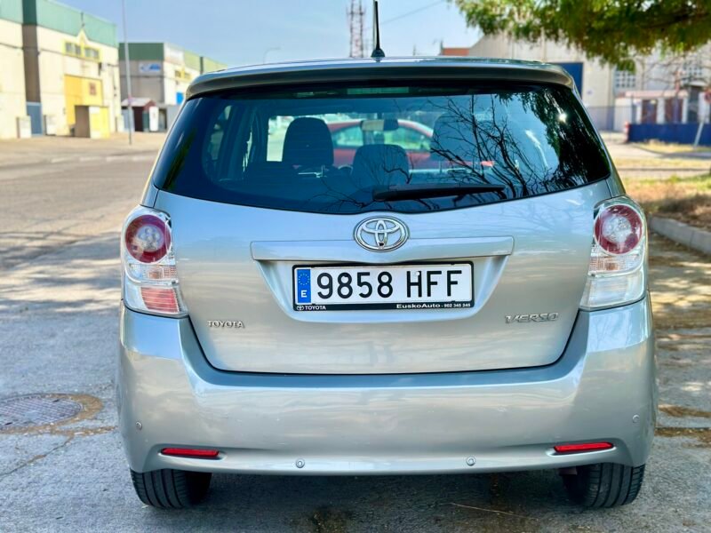 TOYOTA Verso 1.6 gasolina 132cv