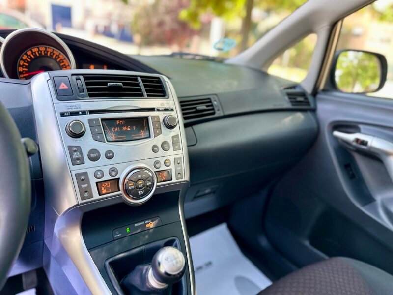 TOYOTA Verso 1.6 gasolina 132cv