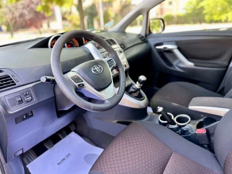 TOYOTA Verso 1.6 gasolina 132cv