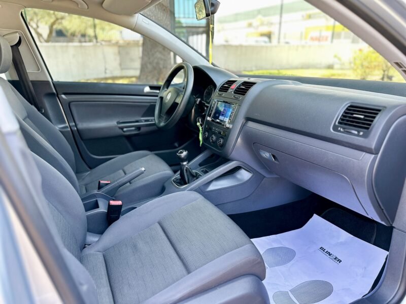 VOLKSWAGEN Golf 1.6 IGolf