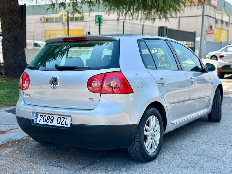 VOLKSWAGEN Golf 1.6 IGolf