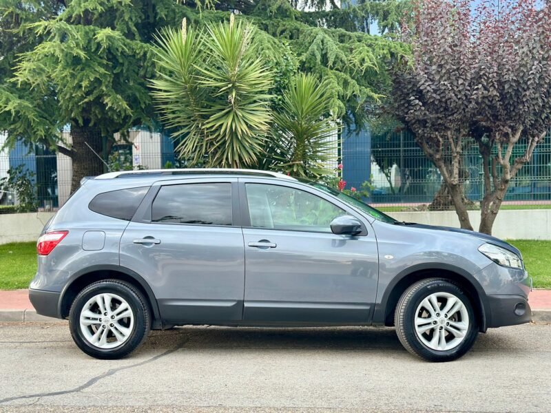 NISSAN Qashqai +2 2.0 gasolina