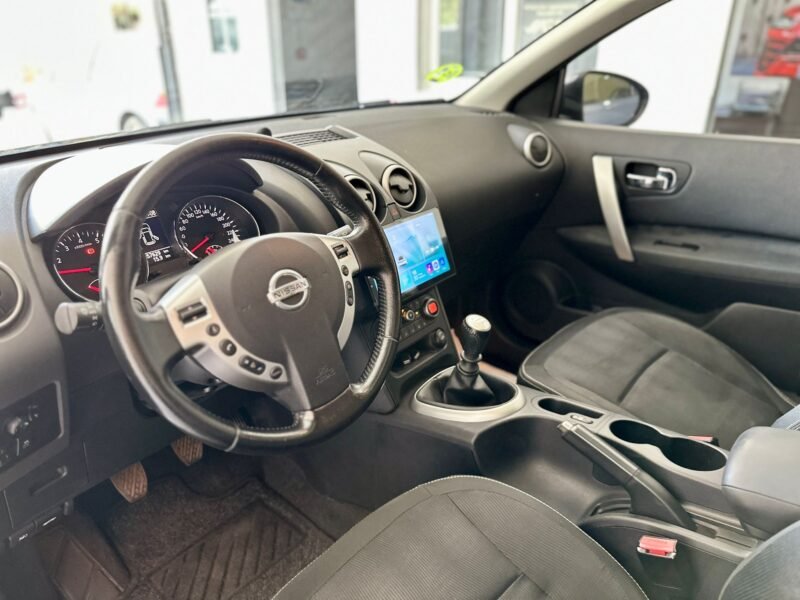 NISSAN Qashqai +2 2.0 gasolina