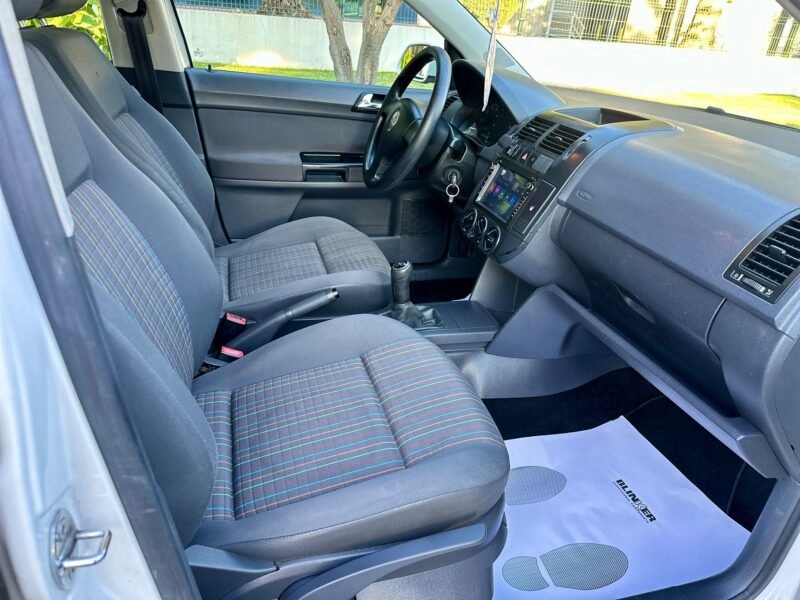 VOLKSWAGEN POLO 1.4 gasolina 80cv