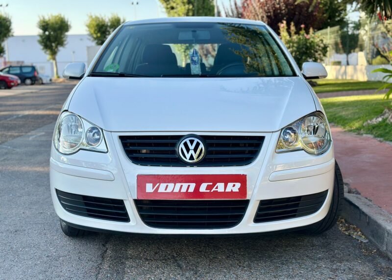 VOLKSWAGEN POLO 1.4 gasolina 80cv