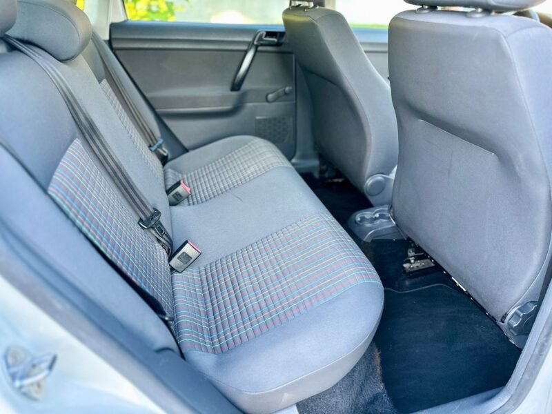 VOLKSWAGEN POLO 1.4 gasolina 80cv