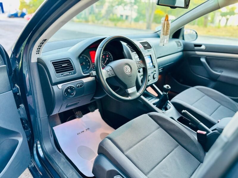 VOLKSWAGEN Golf 1.6 Higline 102cv gasolina