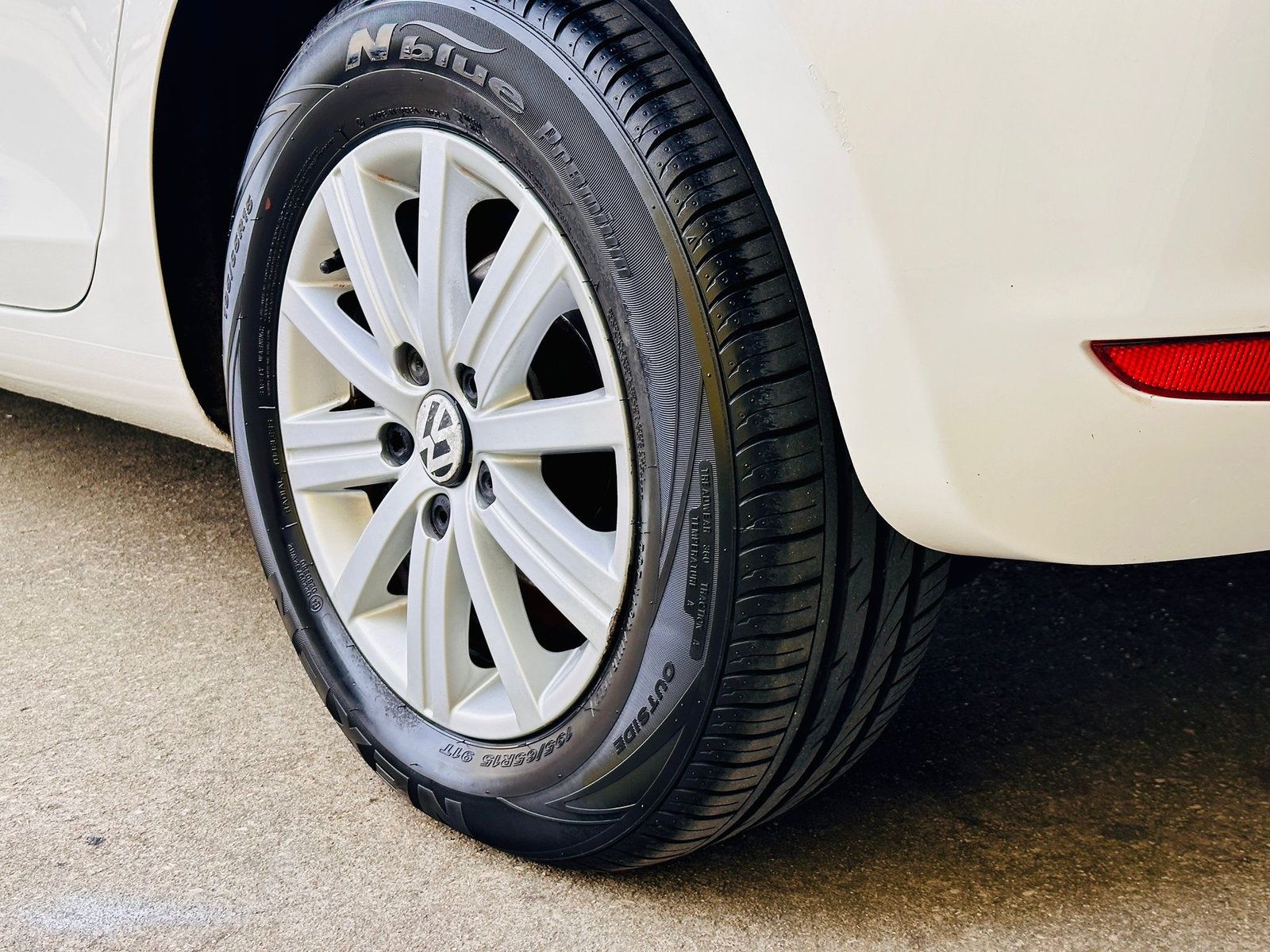 VOLKSWAGEN Golf 1.4 gasolina 80cv