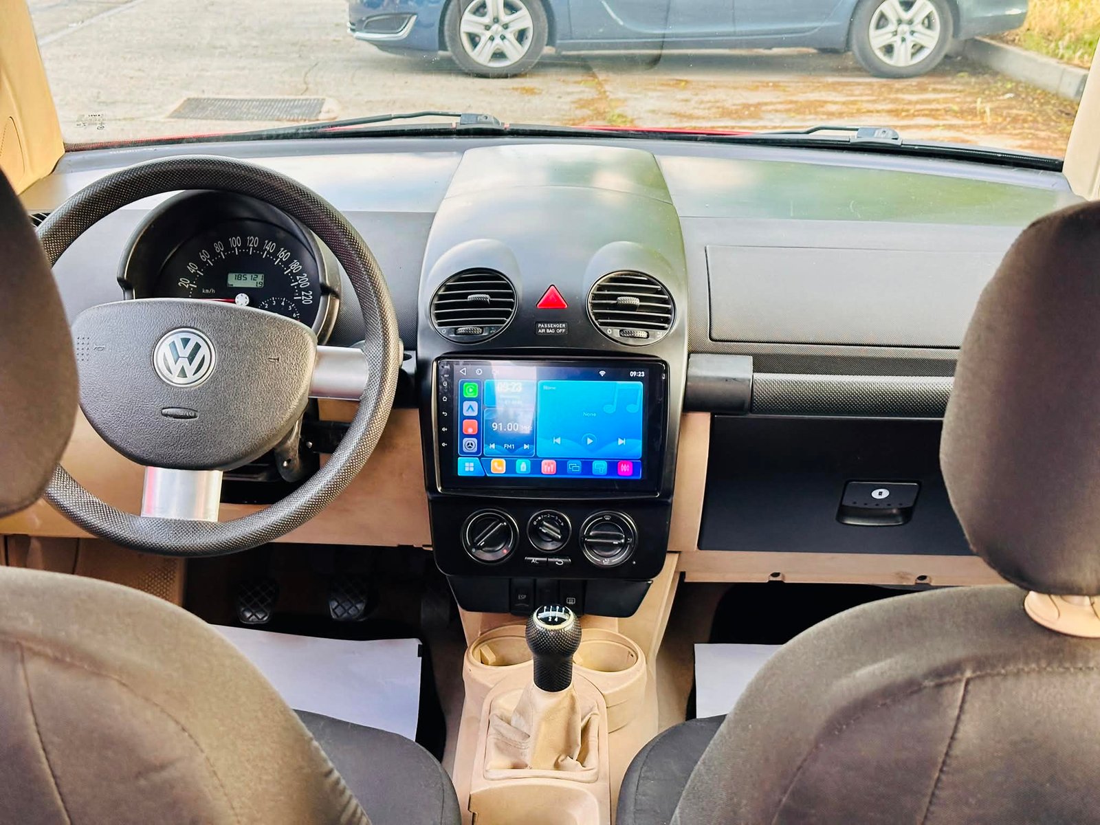 VOLKSWAGEN New Beetle 1.6 gasolina 102cv