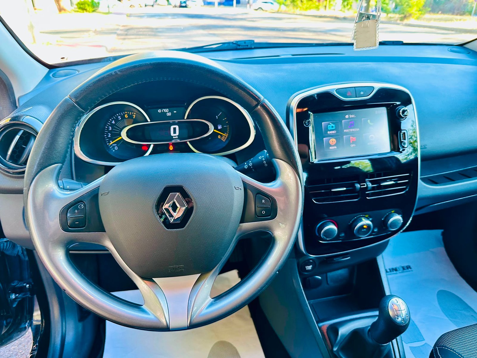 RENAULT Clio 1.2 Expresion 75cv